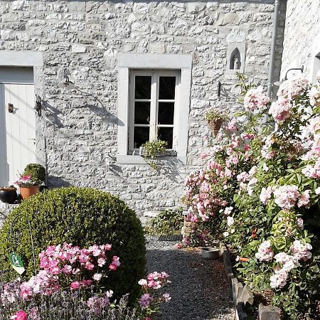 Fernelmont A L'Ombre Du Noyer Bed & Breakfast エクステリア 写真